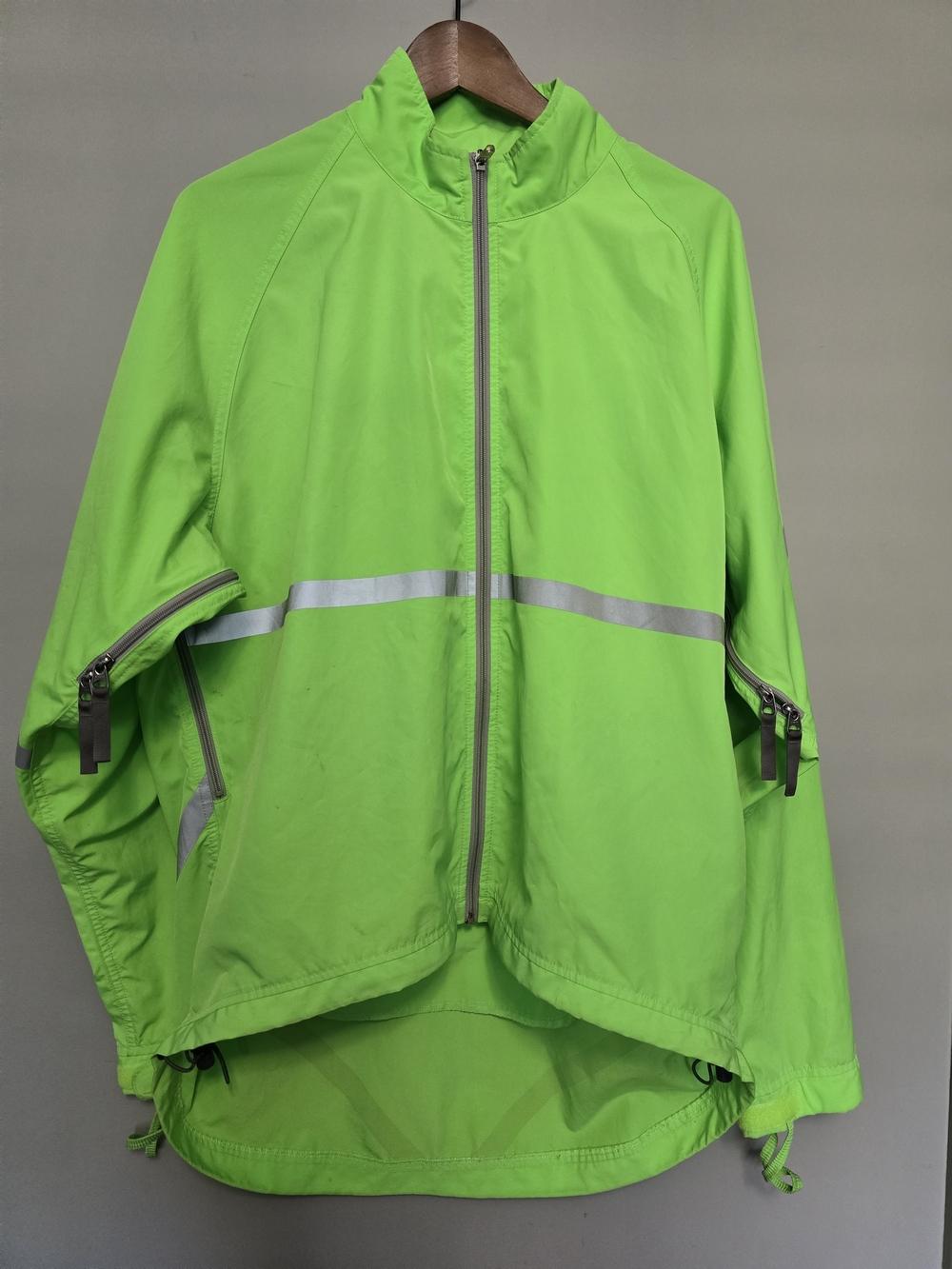 MEC Green Lightweight Athletic Jacket Size XL
